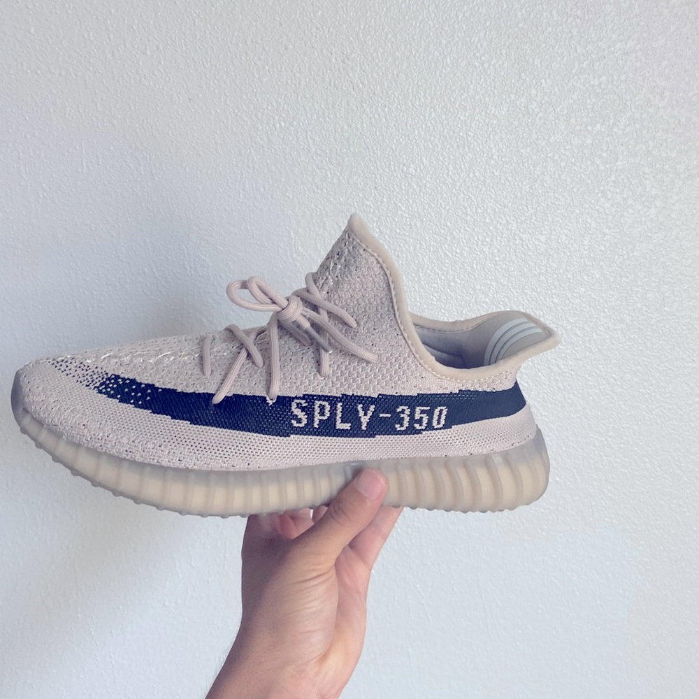 Yeezy 350 v2
